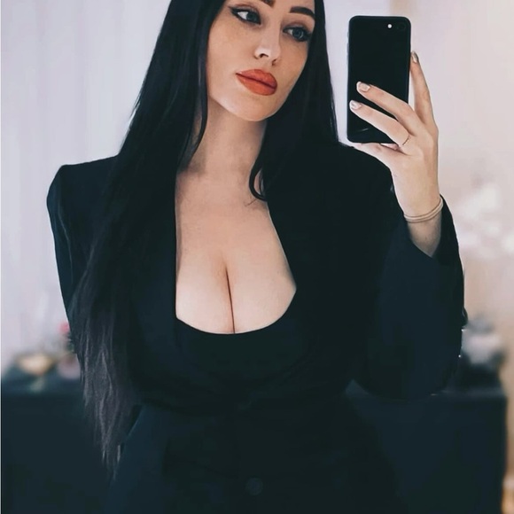 Meet your Posher, Adi - Picture 13 of 13